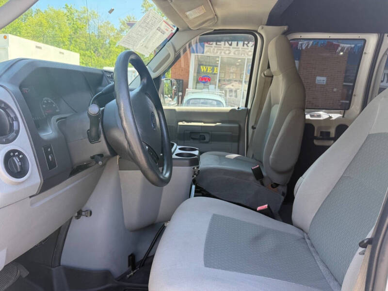 2014 Ford E-Series