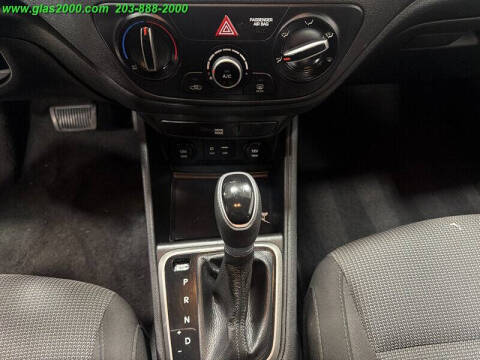 2019 Hyundai Accent SE