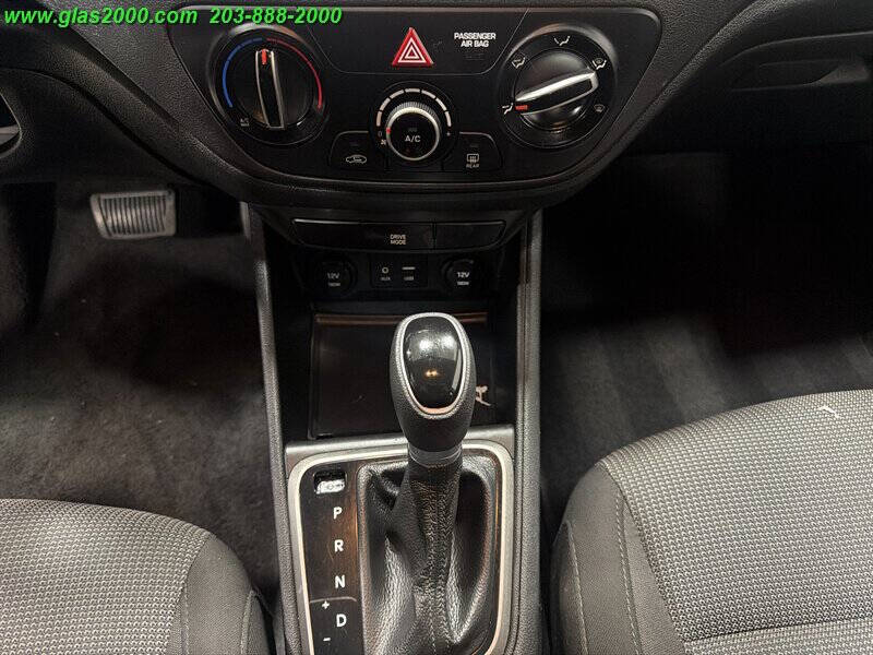 2019 Hyundai Accent SE