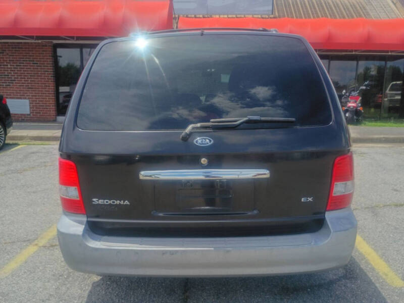 2003 Kia Sedona