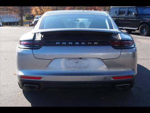 2018 Porsche Panamera 4