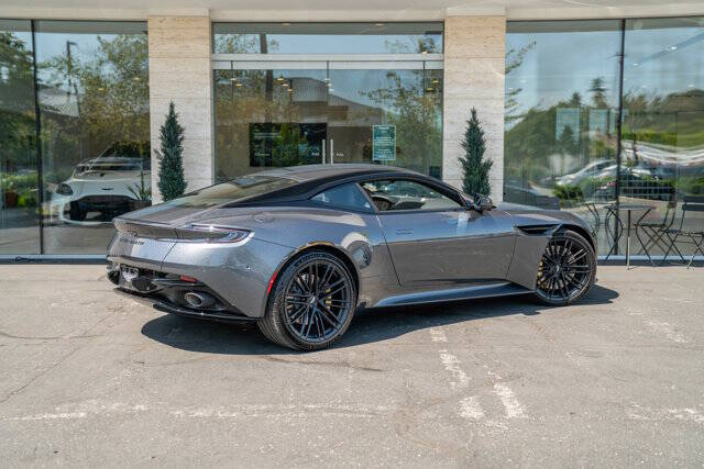 2024 Aston Martin DB12 40