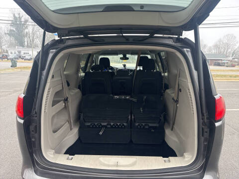 2017 Chrysler Pacifica Touring