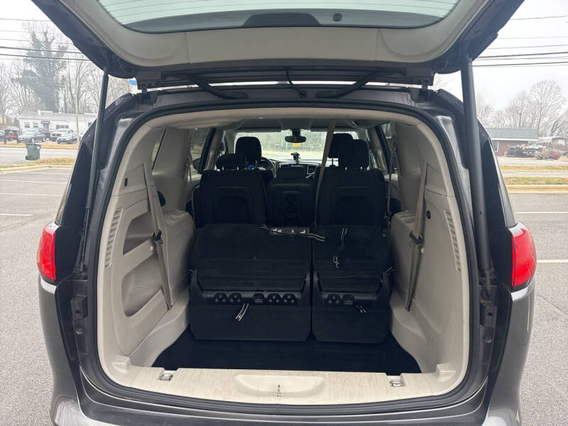 2017 Chrysler Pacifica Touring