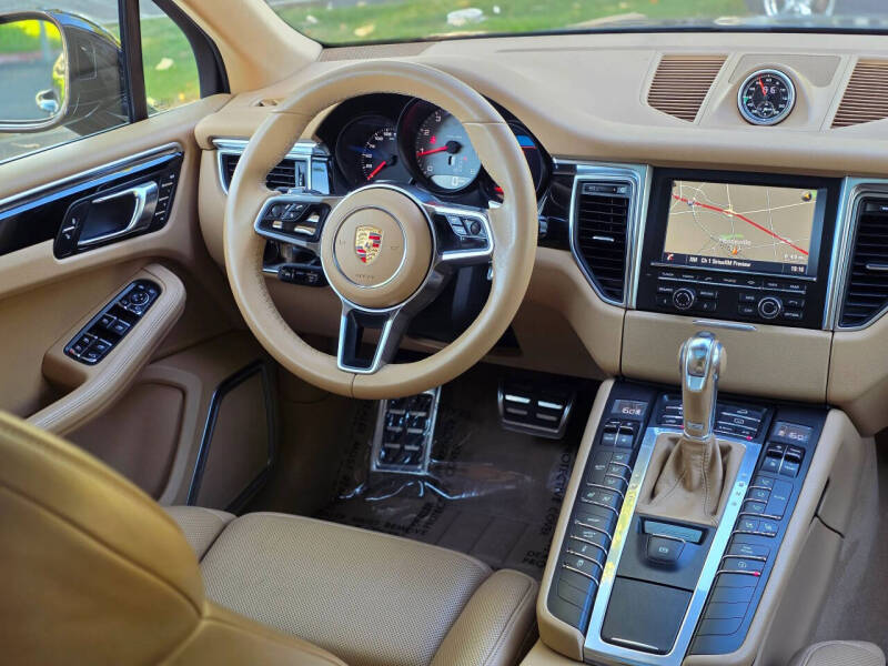 2015 Porsche Macan S