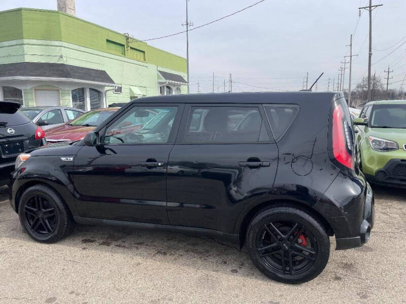 2016 Kia Soul +