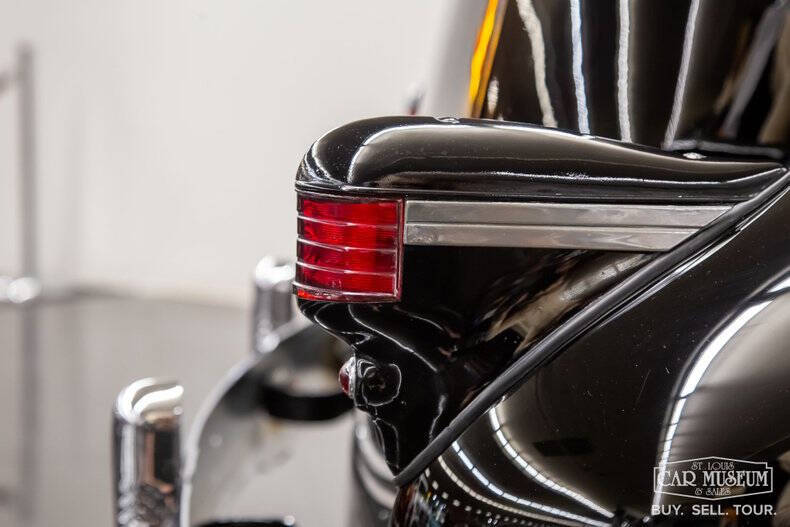1937 Cadillac Series 85