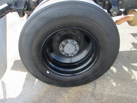 2005 Freightliner Business class M2