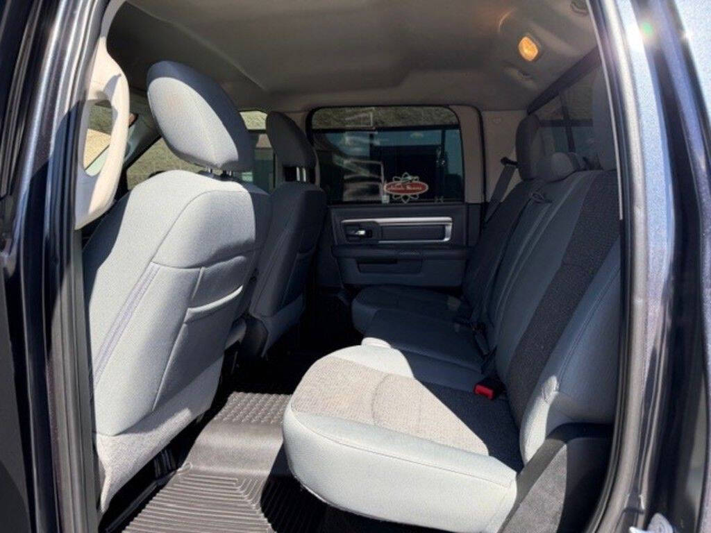 2018 RAM 1500 7