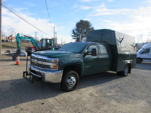 2015 Chevrolet Silverado 3500HD CC for sale at ABC AUTO LLC in Willimantic CT