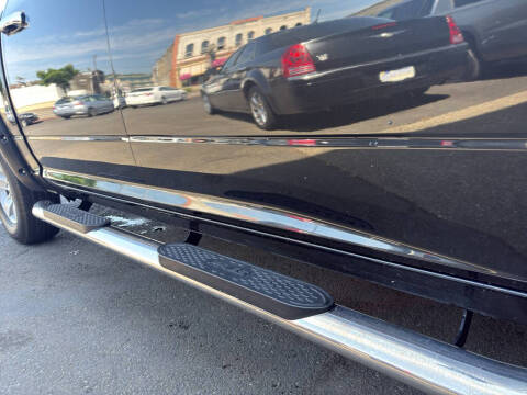 2016 RAM 1500 SLT