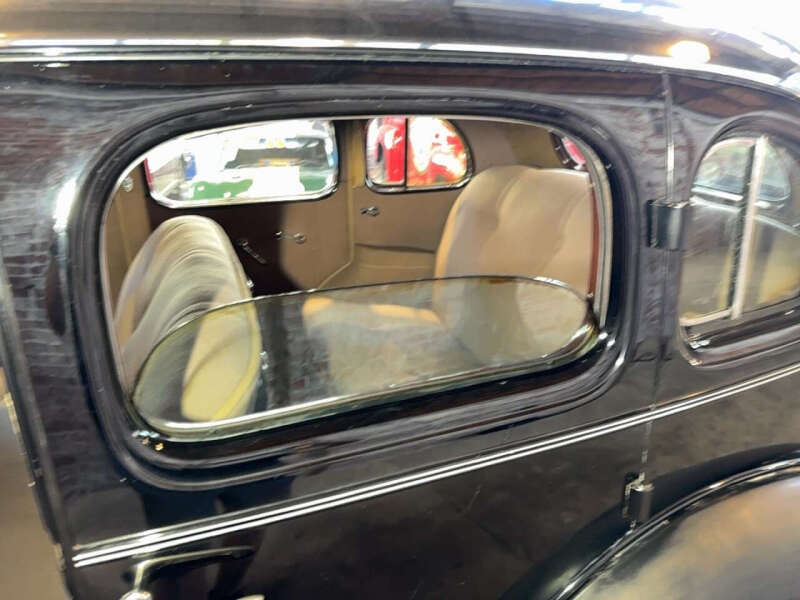 1936 Oldsmobile F-36