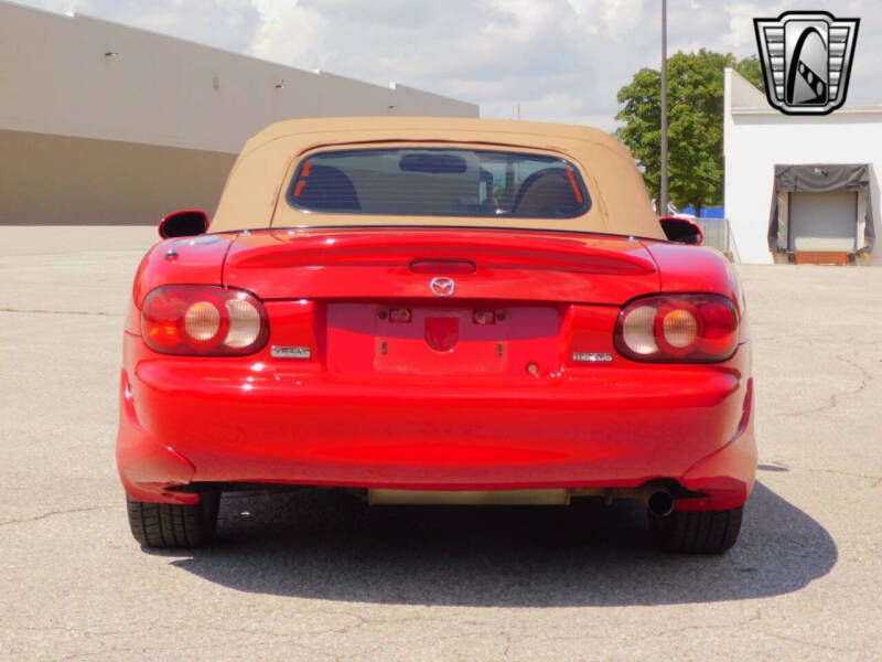2002 Mazda MX-5 Miata LS