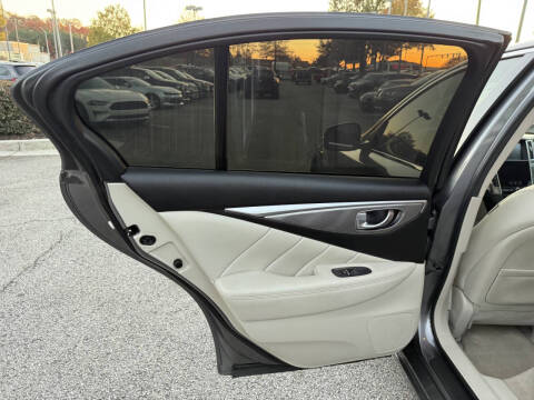 2015 Infiniti Q50 Premium