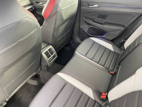 2025 Volkswagen Golf GTI SE