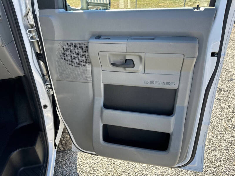 2014 Ford E-Series E-150