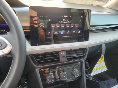 2025 Volkswagen Taos S