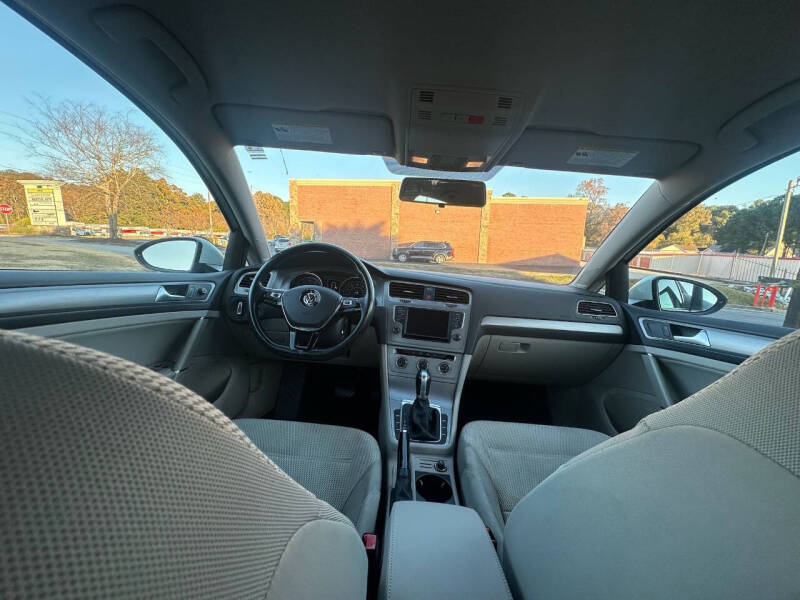 2017 Volkswagen Golf TSI S