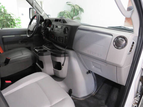 2019 Ford E-Series E-450 SD