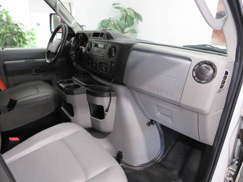 2019 Ford E-Series E-450 SD