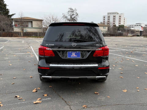 2015 Mercedes-Benz GL-Class GL 550 4MATIC