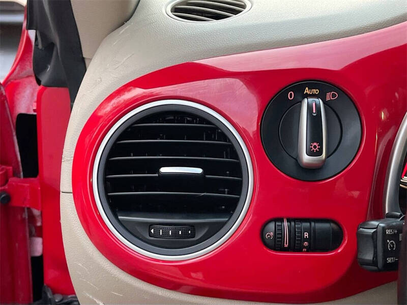 2019 Volkswagen Beetle 2.0T SE