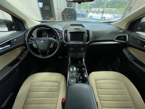 2020 Ford Edge SE