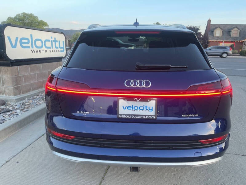 2021 Audi e-tron quattro Premium