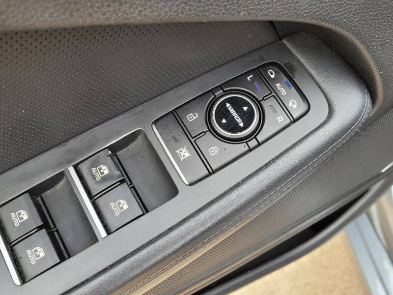 2015 Hyundai Genesis