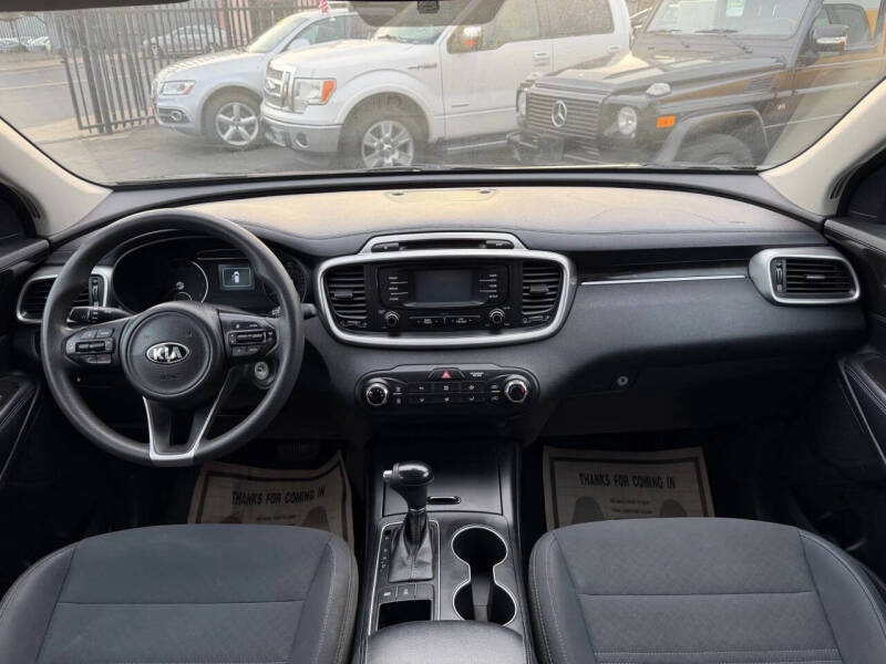 2016 Kia Sorento LX V6