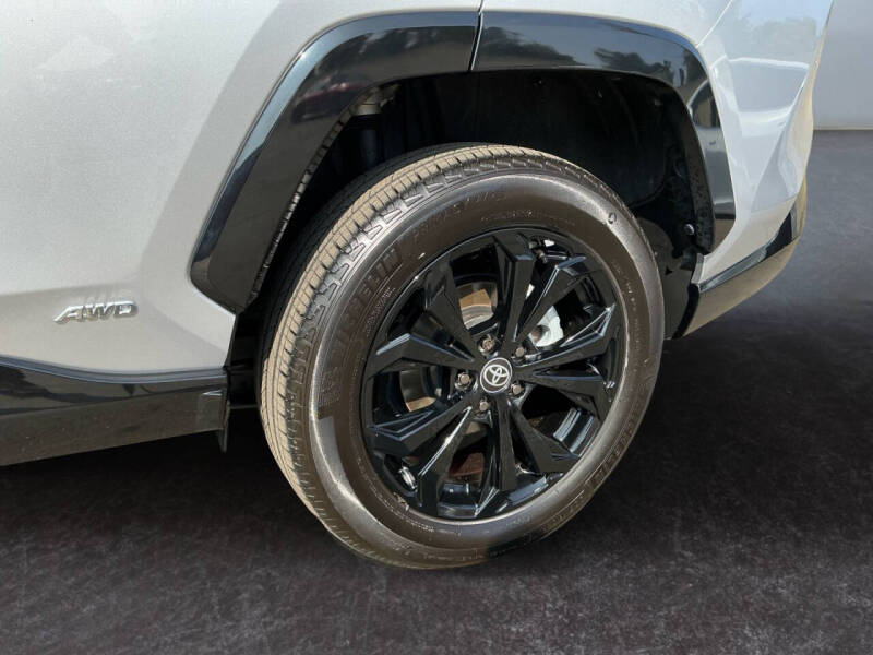 2023 Toyota RAV4 Hybrid SE