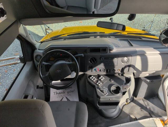 2019 Ford E-Series E-450 SD