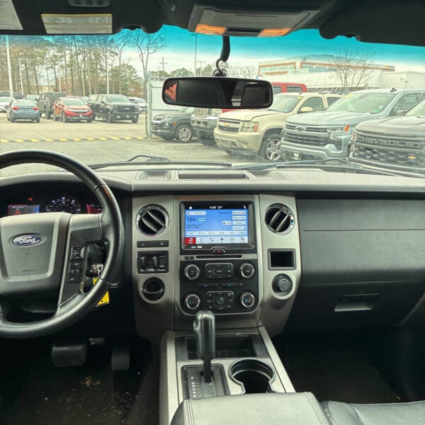 2017 Ford Expedition EL XLT