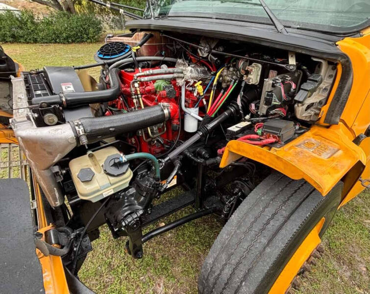 2009 Freightliner Thomas Safeliner