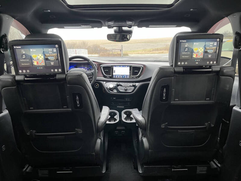 2019 Chrysler Pacifica Touring L Plus 35th Anniversary