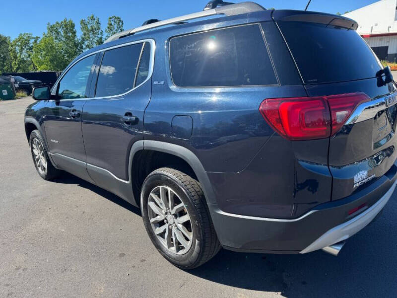 2017 GMC Acadia SLE-2