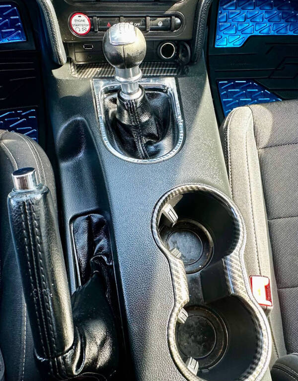 2017 Ford Mustang V6