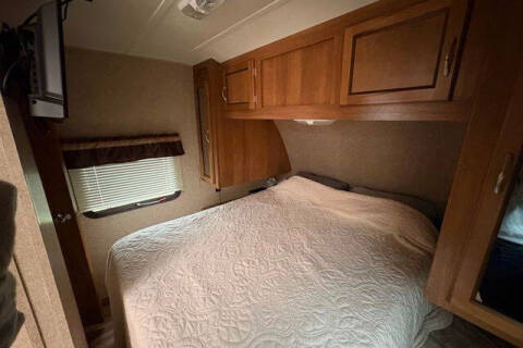 2017 Coachmen RV Catalina