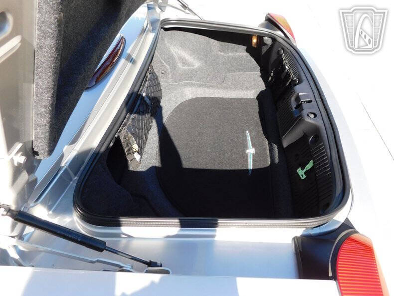 2005 Ford Thunderbird Deluxe