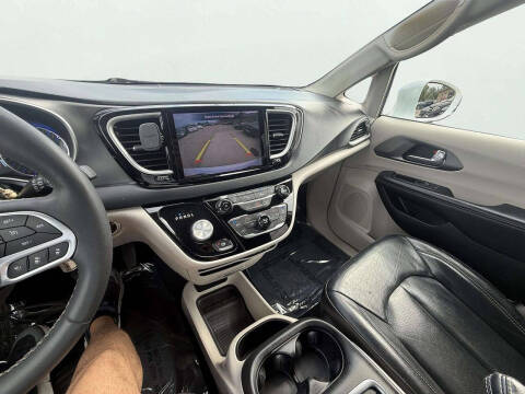 2022 Chrysler Pacifica Touring L