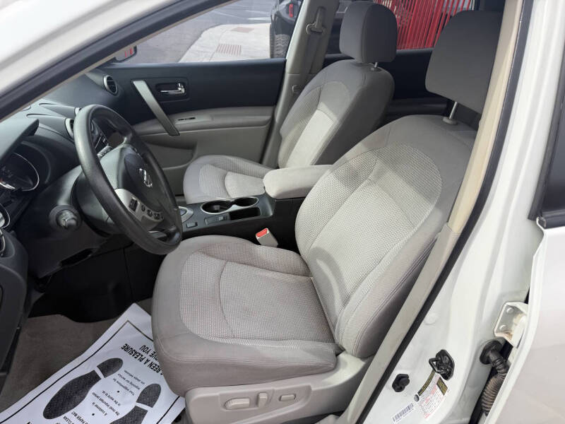 2012 Nissan Rogue SV