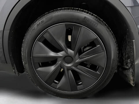2025 Tesla Model Y Long Range