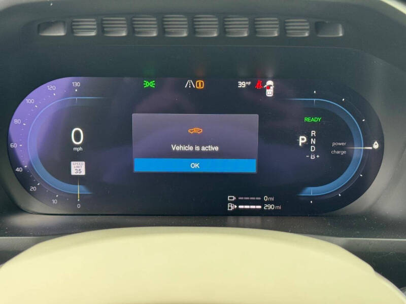 2023 Volvo XC90 Recharge T8 Ultimate Bright Theme 6P