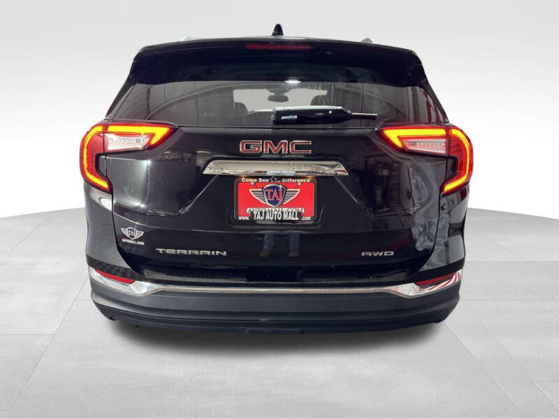 2023 GMC Terrain SLT