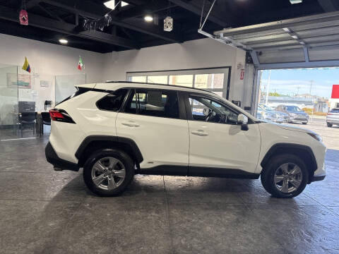 2023 Toyota RAV4 Hybrid XLE