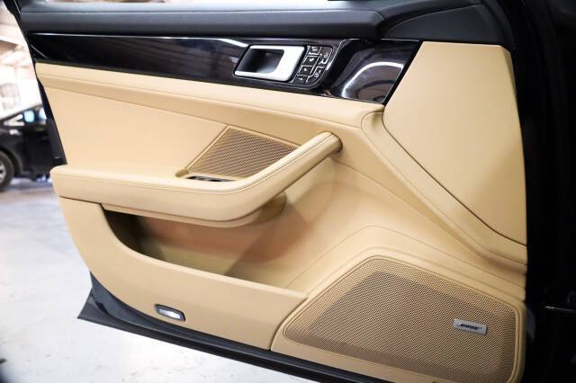 2019 Porsche Panamera