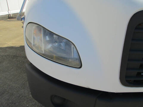 2007 Freightliner Business class M2