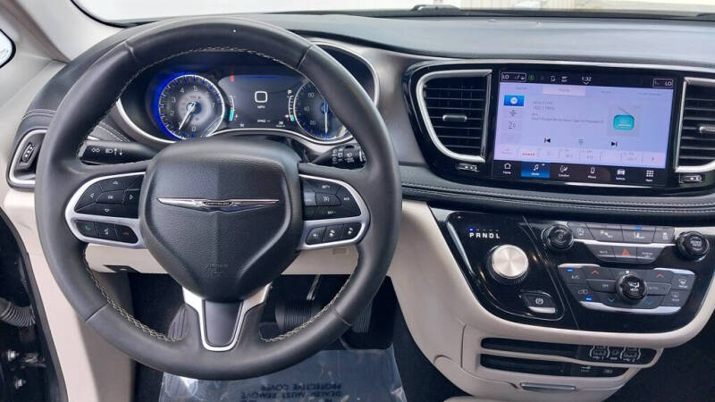 2022 Chrysler Pacifica Touring L