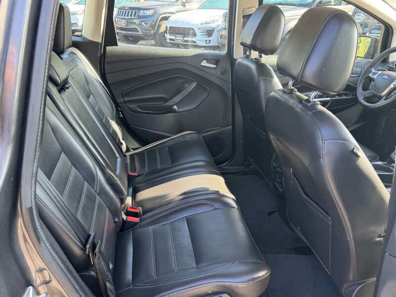 2017 Ford C-MAX Energi Titanium