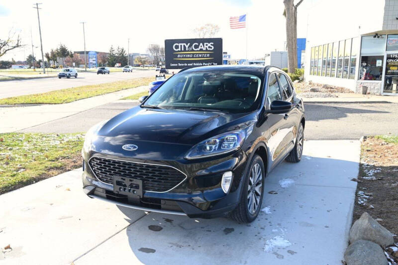 2021 Ford Escape Titanium's photo